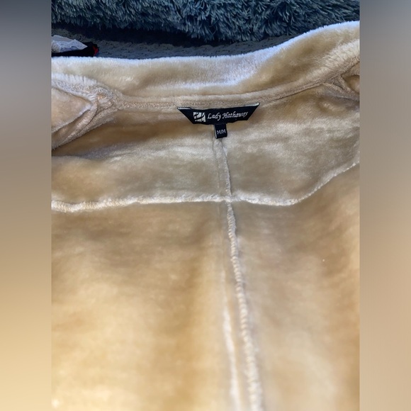 Vintage Fur-Lined Trench Coat - Picture 3 of 9